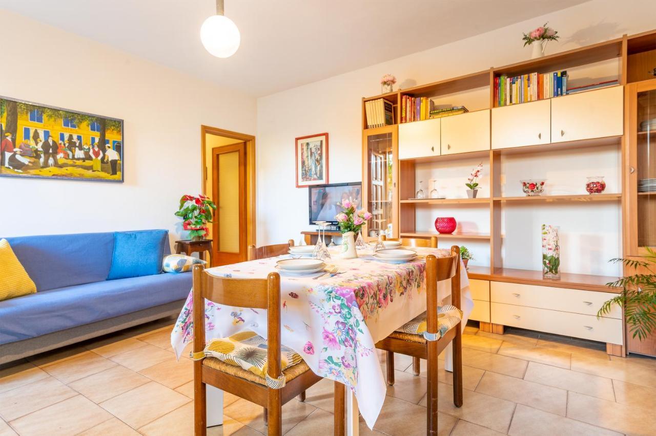 La Casetta Di Silvia Mommio Buitenkant foto